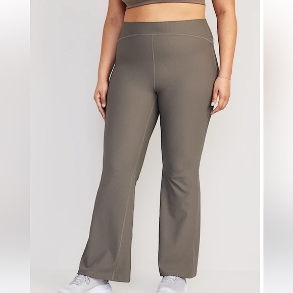 Old Navy Extra High-Waisted PowerSoft Rib-Knit Super Flare Leggings Temple Stone - Picture 1 of 10